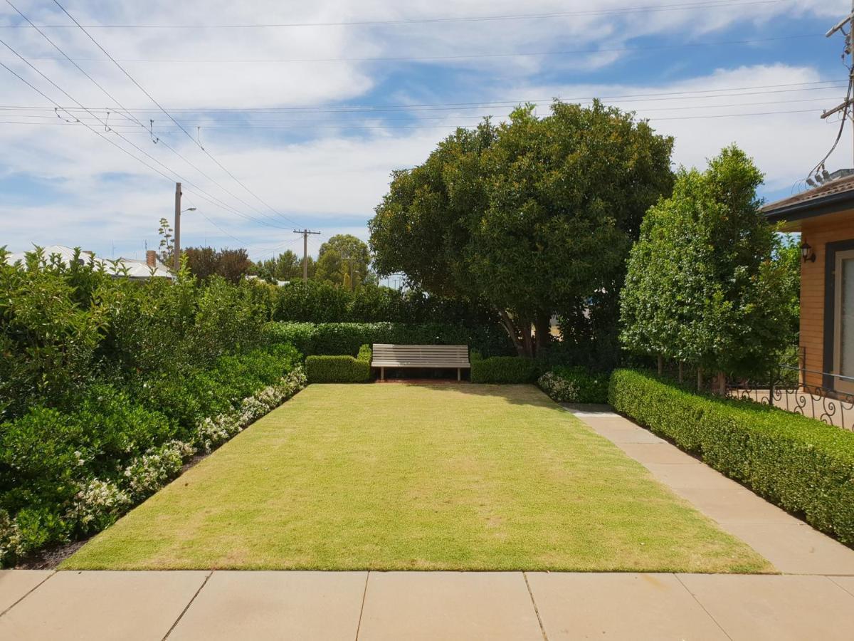 Comfort-Style-Unexpected Sea Lake Exterior photo